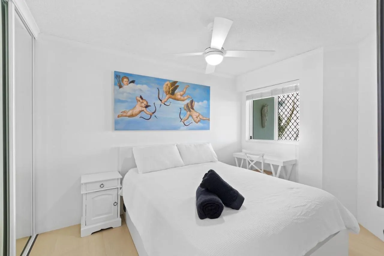 The Penthouse Mooloolaba, Private Luxury Rooftop Living Apartment